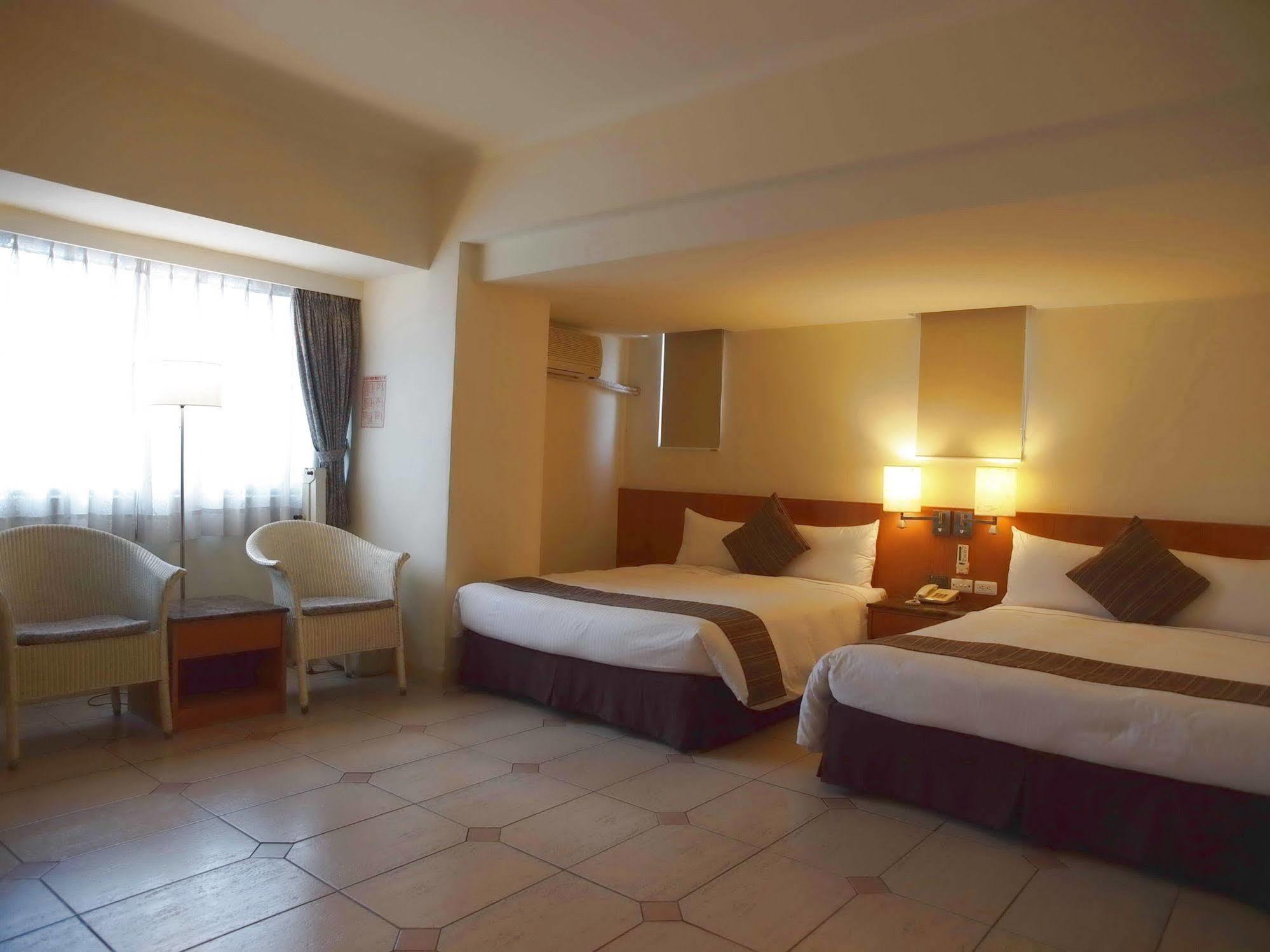 Finders Hotel Hualien Da-Tong Exteriör bild